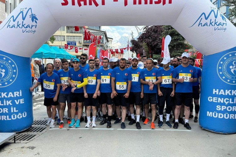 Hakkari'de gerçekleştirilen postacı yürüyüşü yarışmasının finali tamamlandı