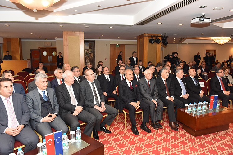 Altıncı durak İzmir