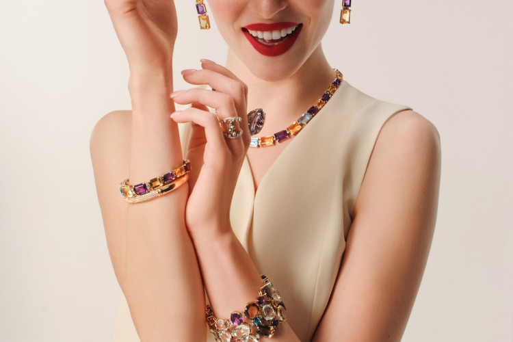 Ariş Pırlanta Canlı ve Renkli Tasarımları ile Bahara Merhaba Diyor