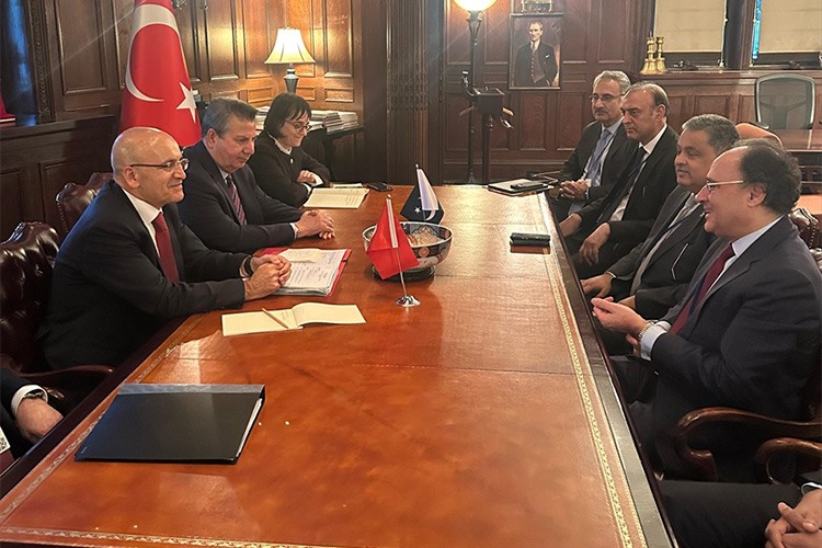 Türkiye'deki 4 projeye 1,9 milyar dolarlık finansman