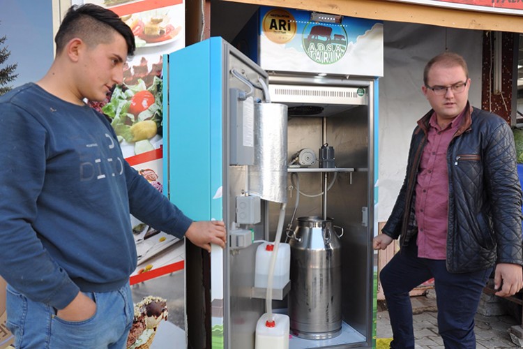 "Sütmatik" ile satıyor