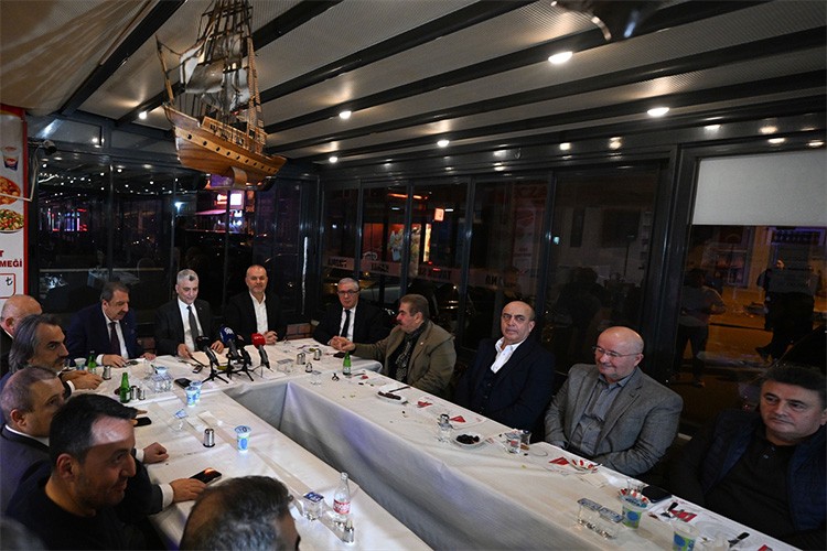 Bolat, gıda sektörü temsilcileriyle iftarda bir araya geldi: