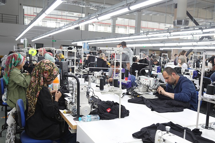 Adıyaman'da tekstil sektöründe çarklar dönmeye başladı