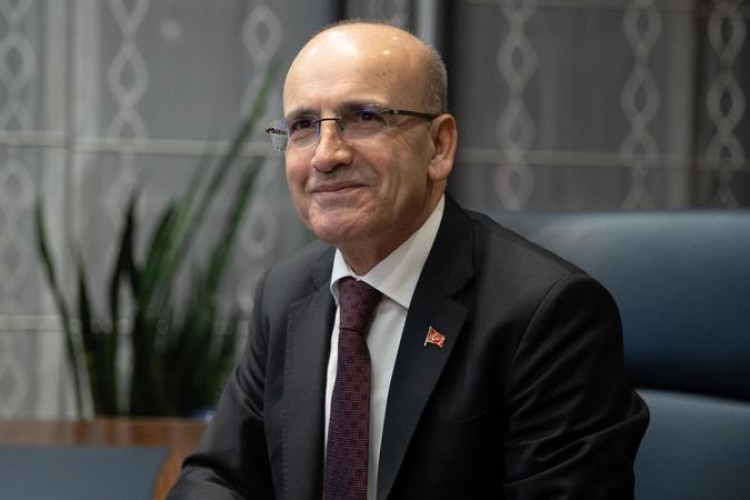 Hedefimiz dezenflasyon, kur hedefi yok!