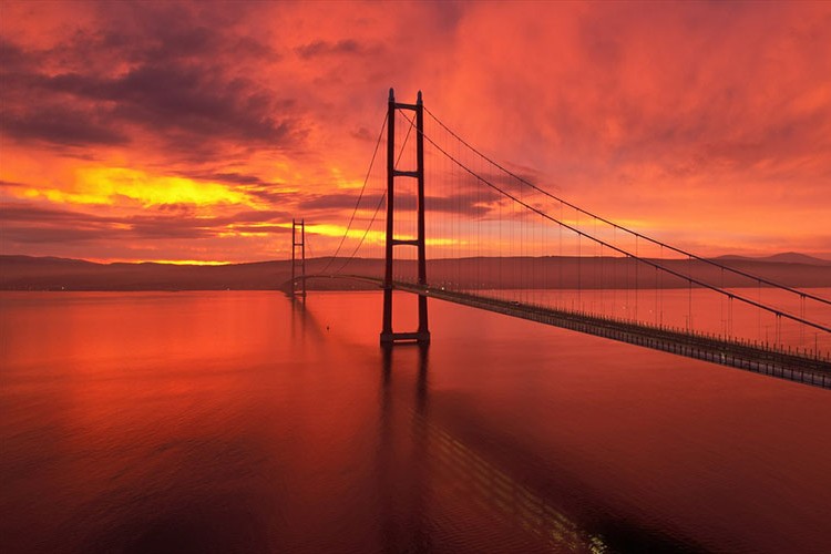 1915 Çanakkale Köprüsü'nün yetkilileri ödülü aldı