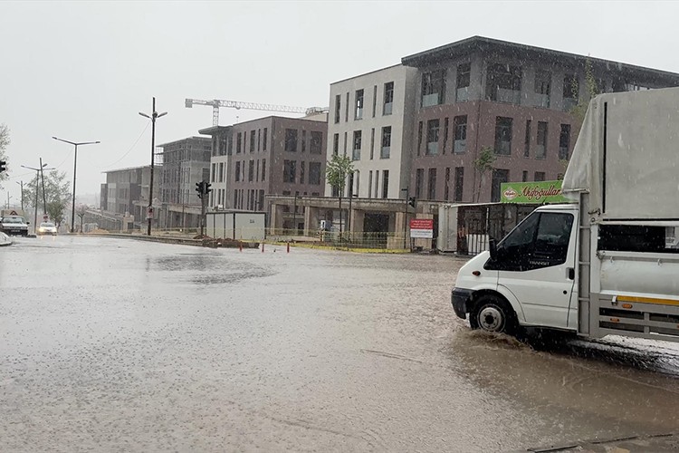 Kahramanmaraş'ta sağanak etkili oldu