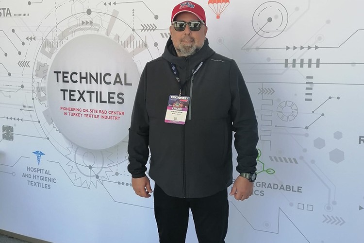 Yanmaz kumaşları ile Teknofes'te