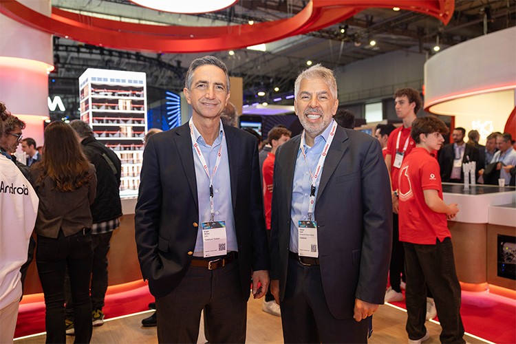 "Amacımız dijital devrime yön vermek"