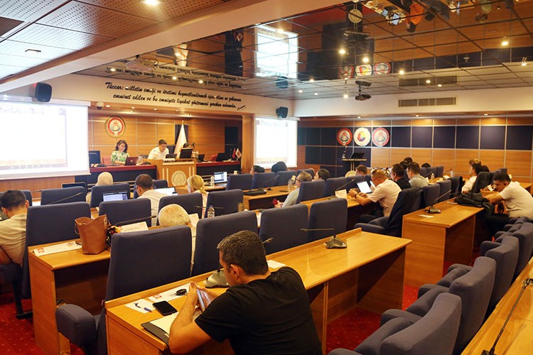 Türkiye çam balından sonra arı ürünleri de ihraç edecek