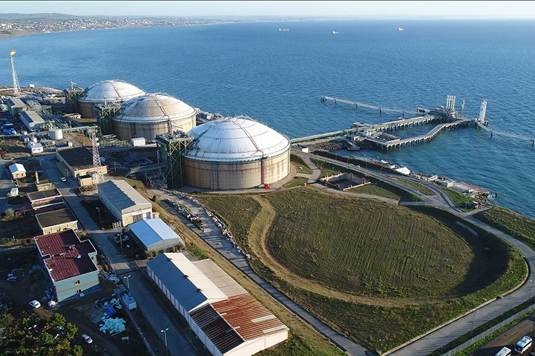 Avrupa'nın LNG terminali yatırımları yavaşlıyor