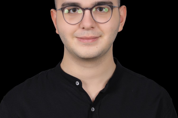 GENÇ YILDIZLARI İŞ SANAT'TA ALKIŞLIYORUZ