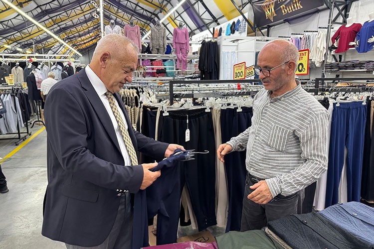 Giyimkent esnafı bugünkü kazancını Gazze'ye bağışlayacak