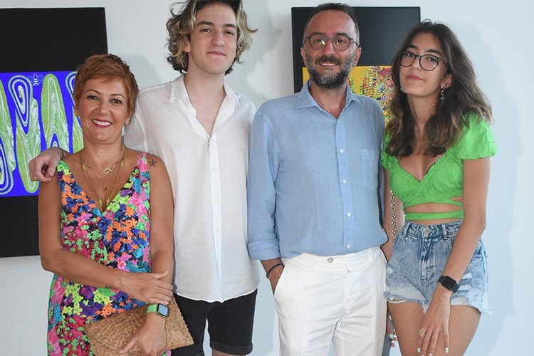 Dünyanın ilk fiziksel NFT lansmanı