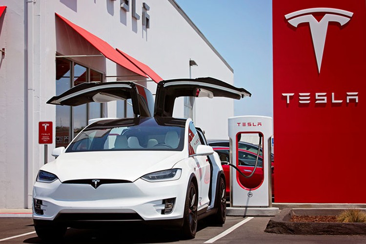 Tesla'nın geliri ve net karı ikinci çeyrekte arttı