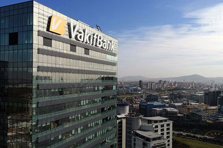 Vakıflar Bankası'nın kredi notu pozitife çevrildi