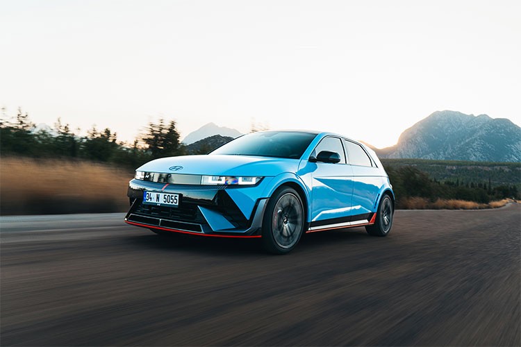 Sürüş Dinamikleriyle Ünlü Hyundai IONIQ 5 N Şimdi Türkiye'de.