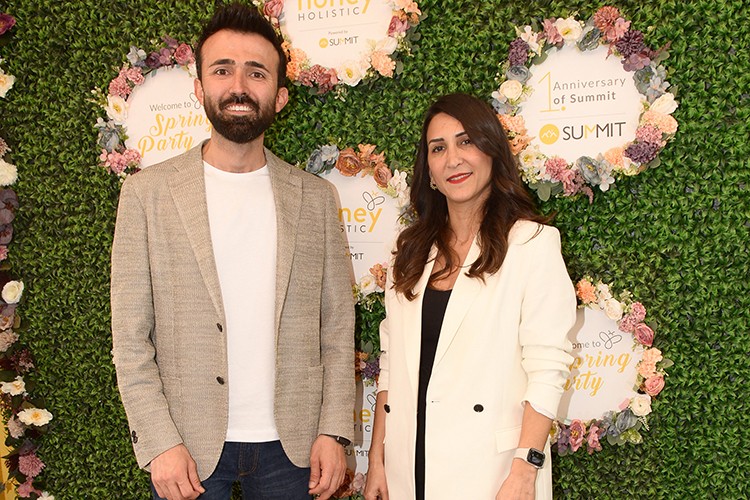 Birinci yılını kutladı