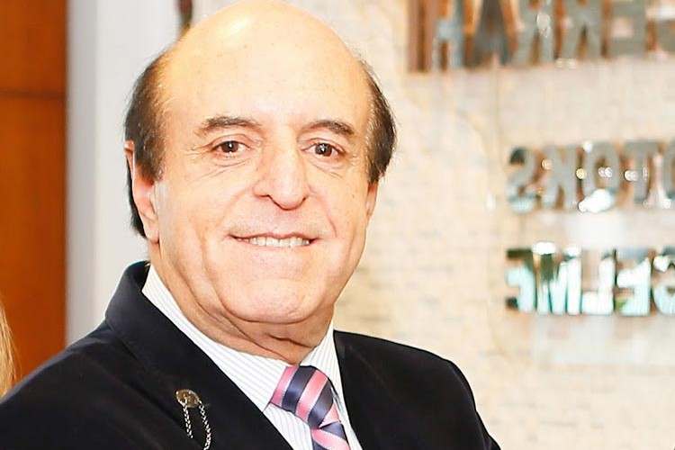 Kapalı yüz germeyle 15 yıl boyunca gençlik