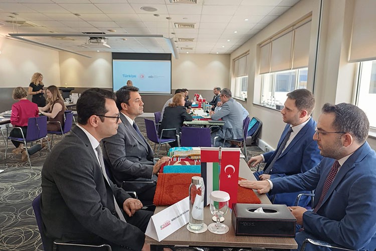 Dubai'nin görkemli binaları Türk halılarıyla döşenecek