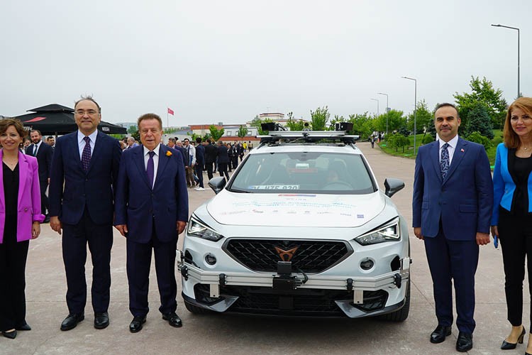 Türkiye'nin İlk Otonom Araç Geliştirme ve Test Platformu (OPINA) hizmete açıldı