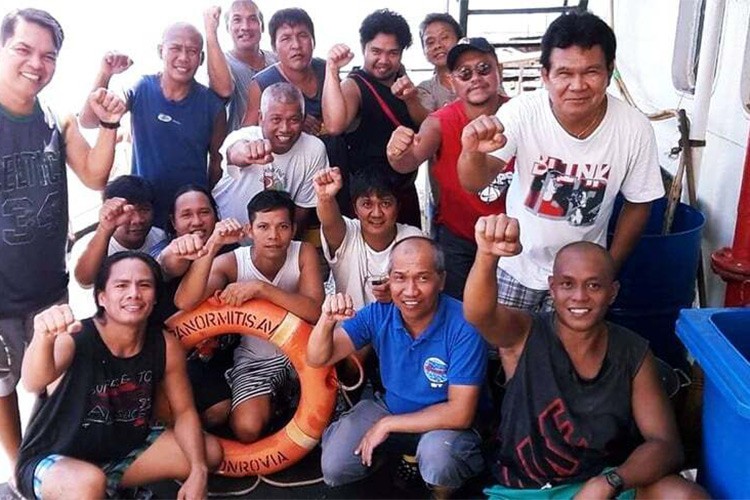 Filipinler Denizci Hakları ve Eğitimi için Magna Cartayı Yürürlüğe Koydu