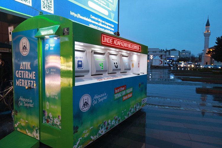 Adapazarı´na atık getirme merkezleri kuruldu