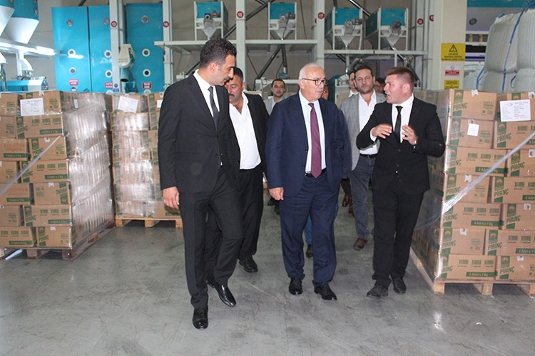 Tarım Kredi Genel Müdürü Aydın, Samsun fabrikasında inceleme yaptı
