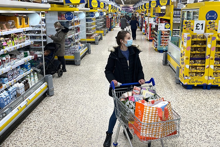 İngiltere'de, marketlerin karlılıkları yakın takibe alındı