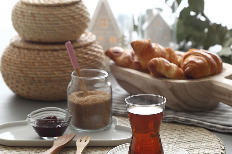 Dünya Kahvaltı Gününde Şık, Zarif ve Besleyici