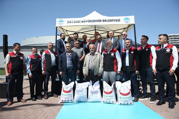 Üreticilere 5 yılda yaklaşık 4 bin ton tohum dağıtlldı