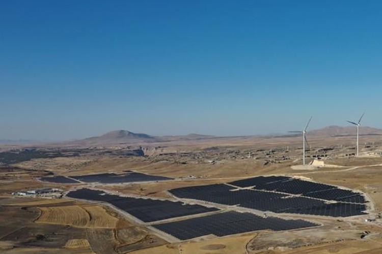 Sanko Enerji ilk hibrit projesini Karaman'da tamamladı