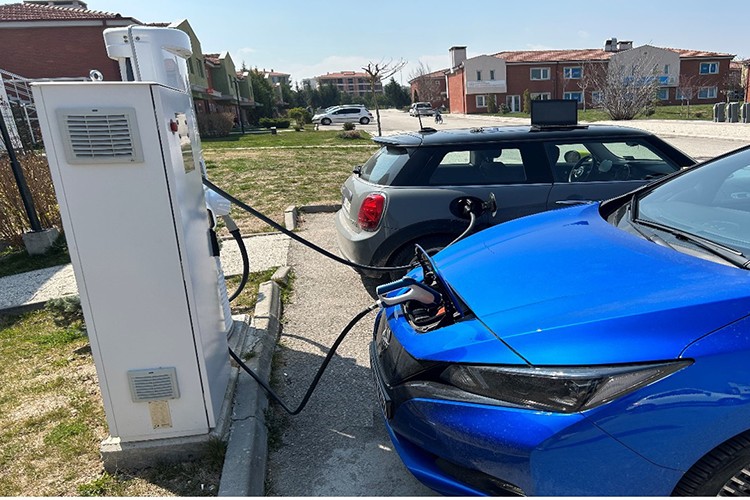 Ar-Ge çalışmalarında yenilenebilir enerjiye odaklandı