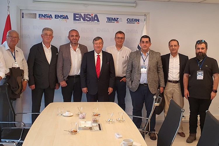 Plastik sanayicileri elektriği çatıda arıyor