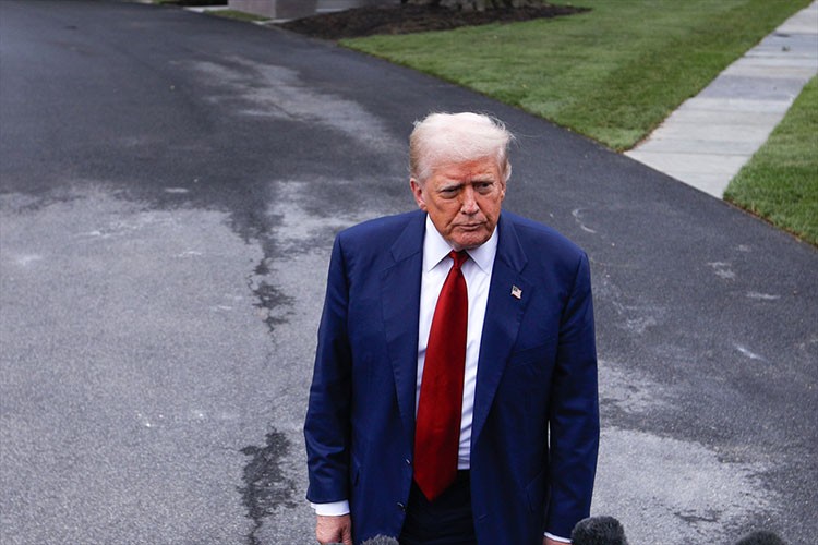 Trump, Hürmüz ablukasını uzatmaya kararlı