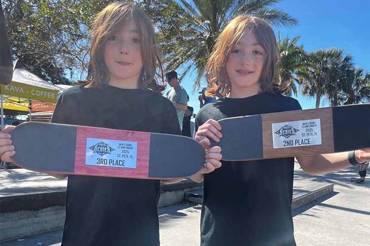 İkiz kaykaycılar, ABD'deki yarışmada podyuma çıktı