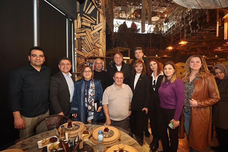 Yeni dünya kurallarına uyamayanlar, ayakta kalamayacak