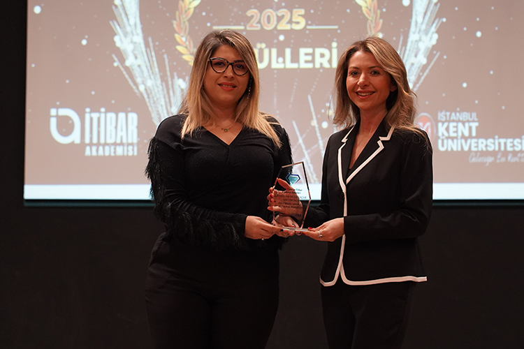 Kütahya Porselen 5. kez 'En İtibarlı Marka' seçildi