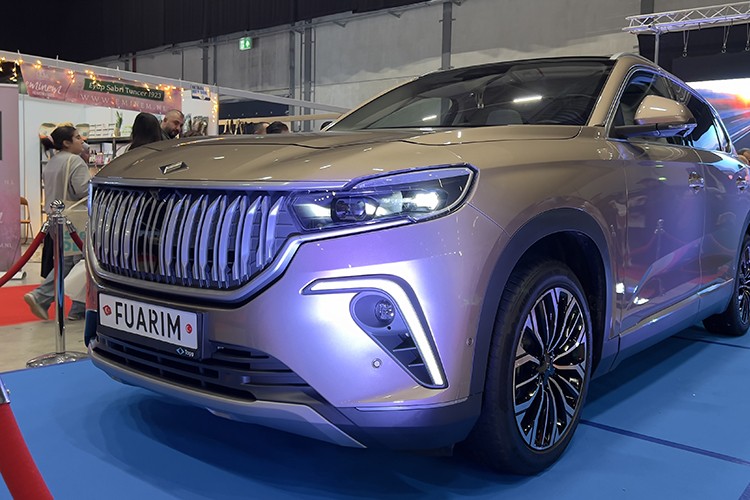 Yerli otomobili Togg, Hollanda'da tanıtıldı