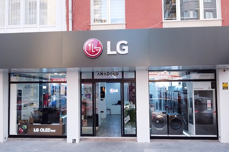 LG'den Sivas'a Brandshop