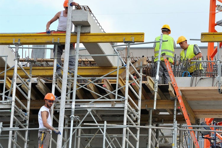 Ab'de inşaat üretimi kasımda yükseldi