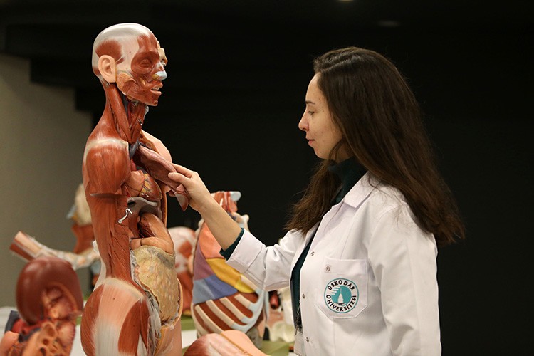 Tıp öğrencilerine 'Yapay Zekâ ve Veri Bilimi' dersi