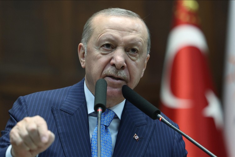 "Fedakarlıkların boşa gitmediğini göreceğimiz bir döneme giriyoruz"