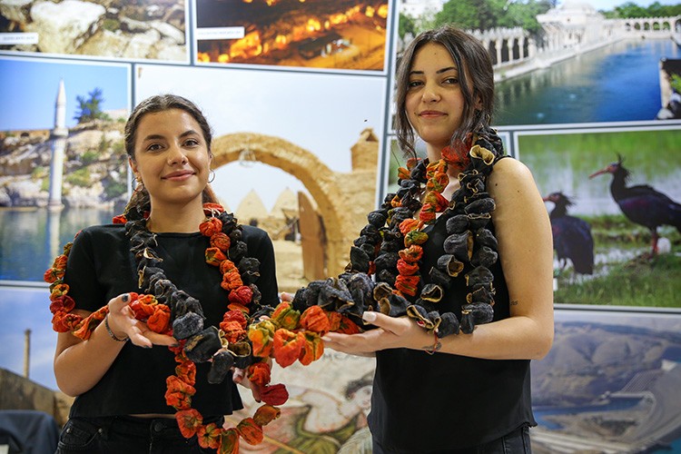 Yöresel Ürünler Fuarı, iki günde 100 bini aşkın kişiyi ağırladı