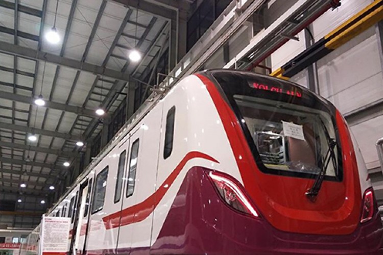 İlk vagon raylara indi