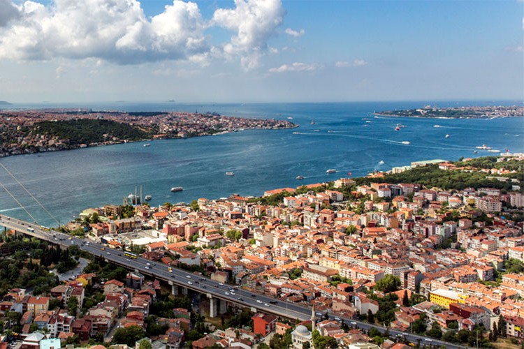 Rus ve Ukraynalılar rotayı Türkiye'ye çevirdi