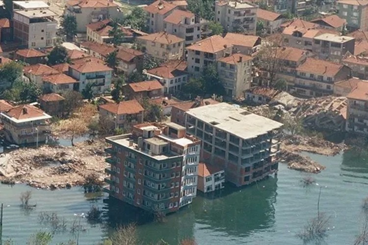 17 Ağustos'un görünmeyen faturası