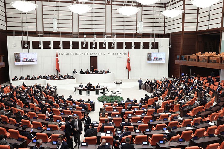 Dışişleri, Kültür ve Turizm bakanlığı bütçeleri de geçti