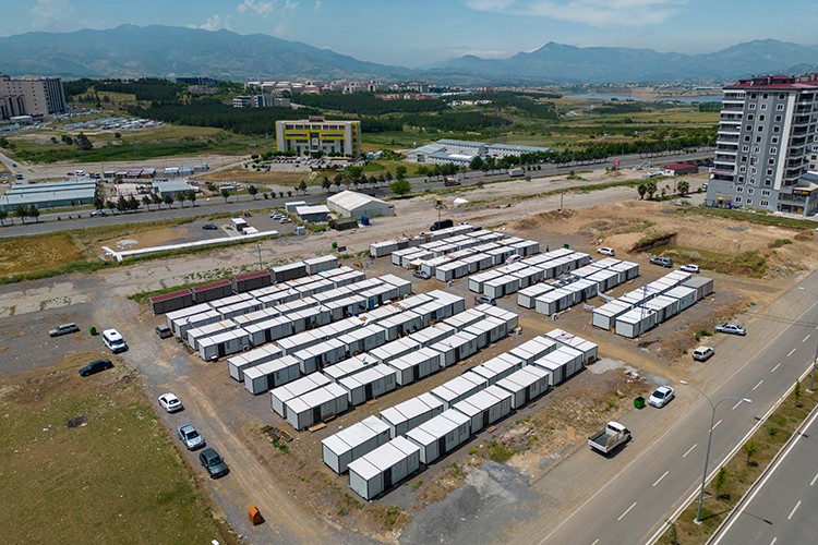 BESTSELLER Deprem Bölgesine Desteğini Sürdürüyor