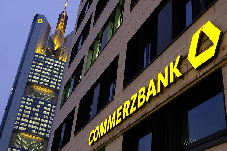 Almanya'da hükümet Commerzbank'taki hisselerini azaltıyor