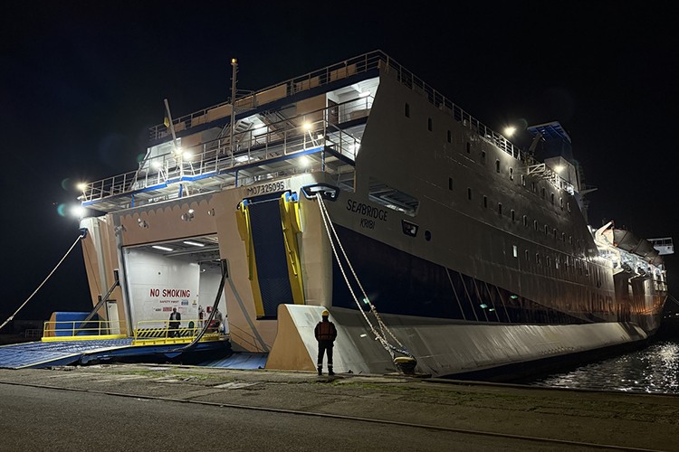 Trabzon-Soçi feribot seferleri 14 yıl sonra yeniden başladı